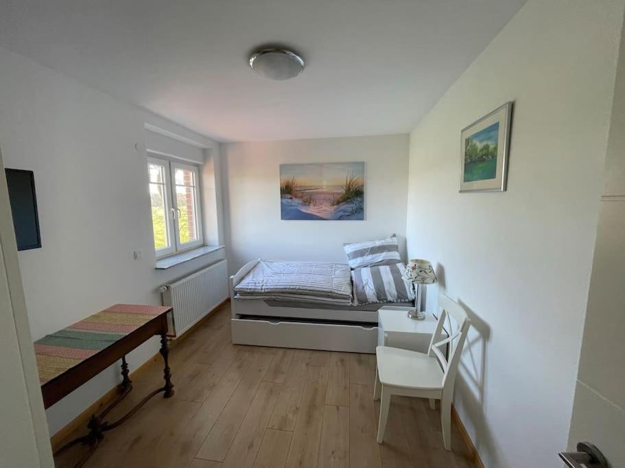 Charmante Ferienwohnung In Idyllischer Lage Jever Extérieur photo